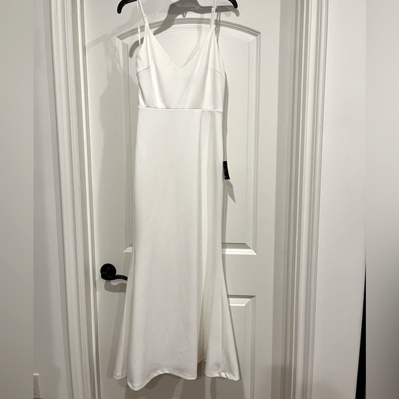 Lulus🤍Dress - Picture 1 of 3